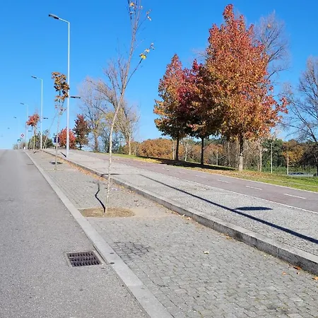 Prelada With Garage 2 By Su E Luis アパート