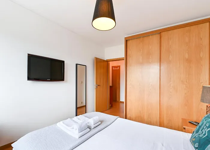 Prelada With Garage 2 By Su E Luis * Oporto