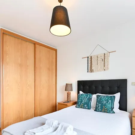 Prelada With Garage 2 By Su E Luis Apartman